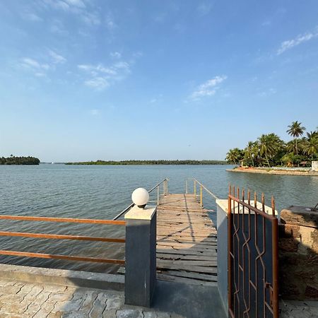 The Glasswater By The Backwater Homestay Kalyanpur Экстерьер фото