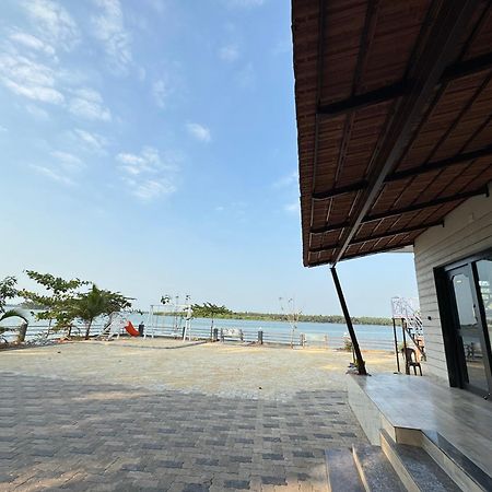 The Glasswater By The Backwater Homestay Kalyanpur Экстерьер фото