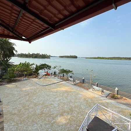 The Glasswater By The Backwater Homestay Kalyanpur Экстерьер фото