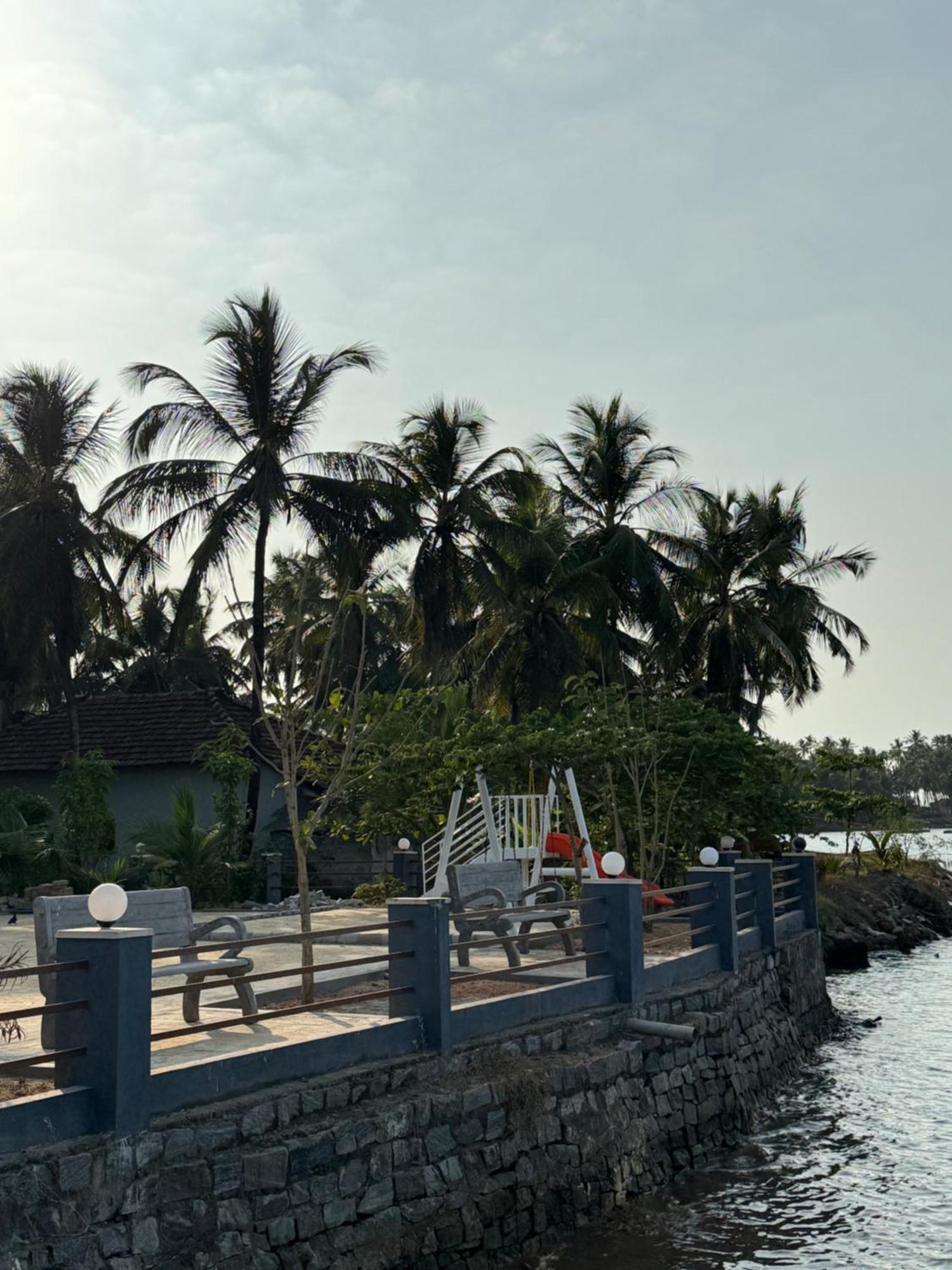 The Glasswater By The Backwater Homestay Kalyanpur Экстерьер фото